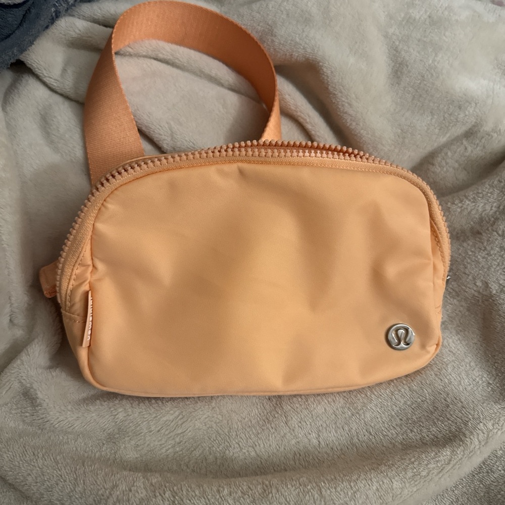 Lululemon belt bag